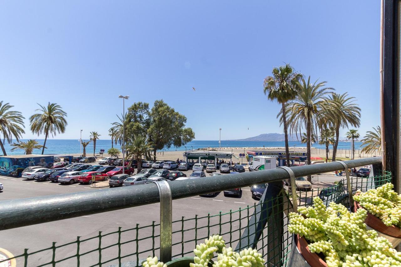 Soek Pedregalejo Seafront Holidays Homes Malaga Ngoại thất bức ảnh