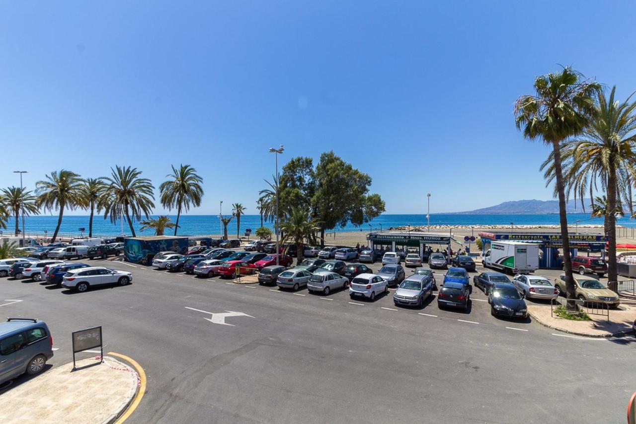 Soek Pedregalejo Seafront Holidays Homes Malaga Ngoại thất bức ảnh